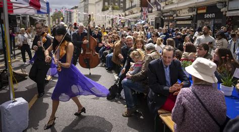 'Big lunch' follows big coronation celebrating King Charles