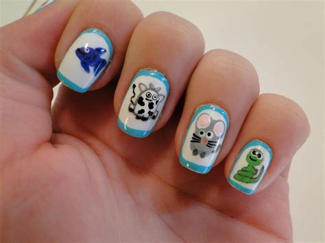 WeeklyWackyNails: Animal Nail Art