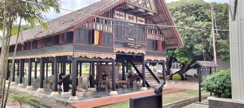 Melihat Rumah Tradisional Aceh Dengan Keunikannya