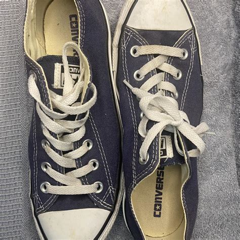 Navy Blue Low top Converse Great Condition Size... - Depop