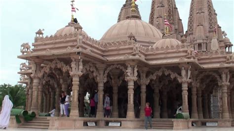 The Swaminarayan temple (Rajkot - Gujarat - India) - YouTube