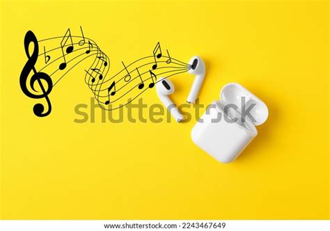 Staff Music Notes Treble Clef Flowing Stock Photo 2243467649 | Shutterstock