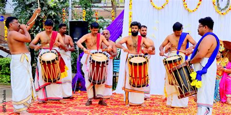 Performing Chenda Melam | Performing Chenda Melam at White H… | Flickr