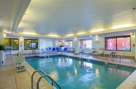 Quality Inn Revere $99 ($̶1̶4̶3̶) - UPDATED 2018 Prices & Hotel Reviews ...