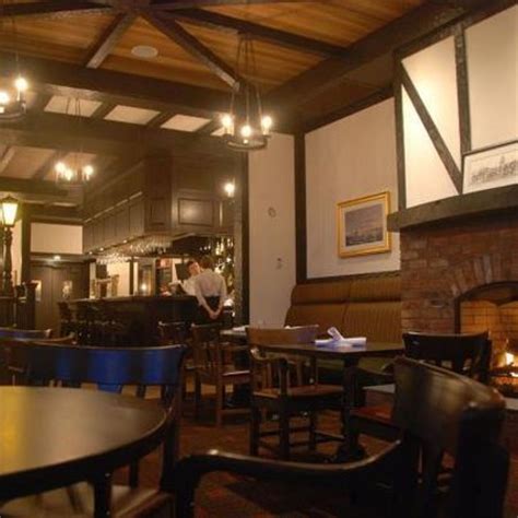 The Snug Pub, Victoria - Restaurant Reviews, Phone Number & Photos ...