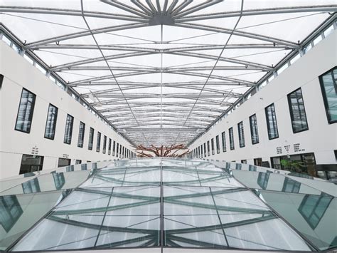 Glass roof & skylight : glass solutions for architectural buildings | Guardian Glass