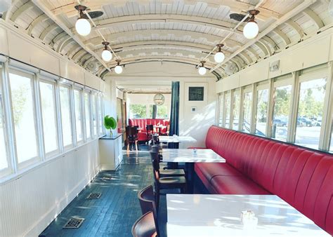 Wine And Dine In A Converted Historic Train At This Unique Restaurant Near New Orleans ⦁ LOLA