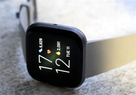 Best Fitbit Versa watch faces: 14 top Fitbit Clock Faces you can ...