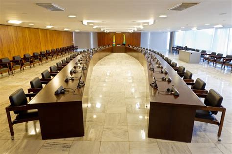 Por dentro do Palácio do Planalto, a sede do poder executivo no Brasil ...