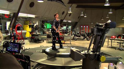 Iron Man 3 behind the scenes clip 'Calling the Suit' OFFICIAL Marvel ...