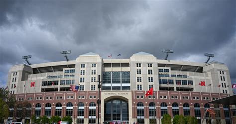 Nebraska Volleyball Draws 92,003 Fans; Breaks Women's Sports Attendance World Record | News ...