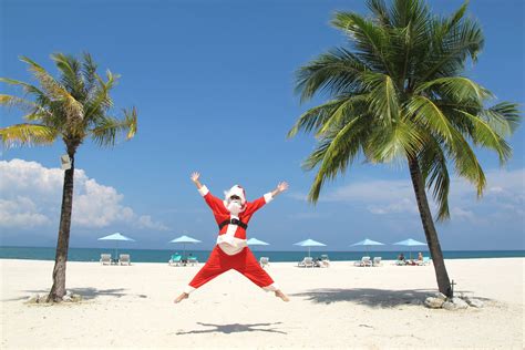 Christmas Beach Wallpapers - Wallpaper Cave