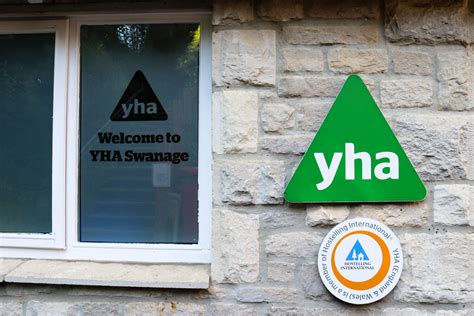 YHA Swanage welcome signage – Swanage.co.uk