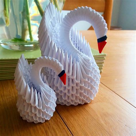 3D origami swan (standard sized) | Porta prato de croche, Mesas de ...