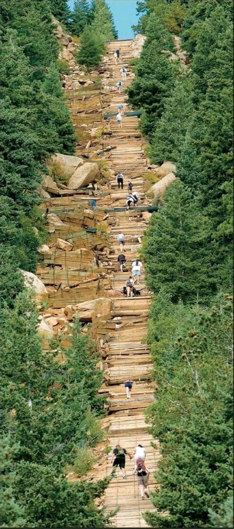 Climbing the Manitou Incline in Manitou Springs Colorado | Paesaggi ...