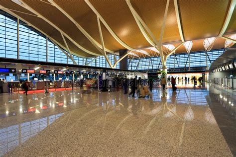 China Shanghai Pudong Airport Editorial Stock Image - Image of aviation, china: 27227199