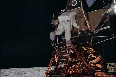 NASA Releases 8,400 High-Quality Images of Past Moon Missions on Flickr ...