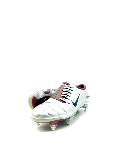 Tbtclassicfootballboots — Nike Total 90 Silver SG