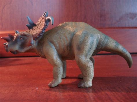 Pachyrhinosaurus (CollectA) – Dinosaur Toy Blog