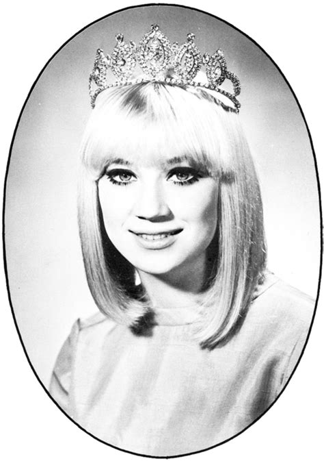 Sissy Spacek, Homecoming Queen at Quitman High School, 1968 Young Celebrities, Young Actors ...