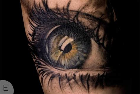 This hyper-realistic tattoo is just awesome! That sheen! | Realistic eye tattoo, Eyeball tattoo ...