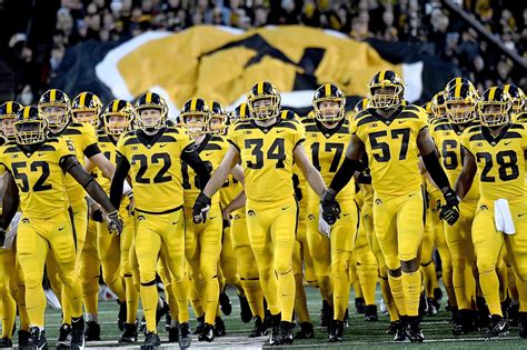 Overreaction Monday: An Open Letter to Iowa Hawkeye Players Past ...