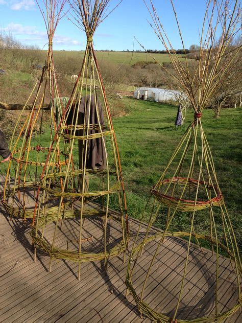 UK willow | Willow Crafts for the Garden | Garden deco, Creative ...