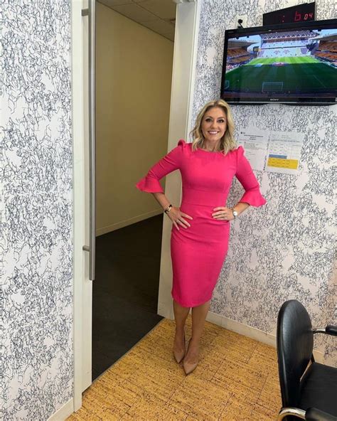 Rebecca Lowe - NBC Sports : r/hot_reporters