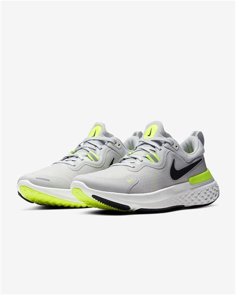 Nike React Miler Men's Running Shoe. Nike.com in 2021 | Running shoes for men, Running shoes, Nike