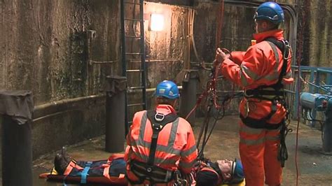 Confined space rescue demonstration - YouTube