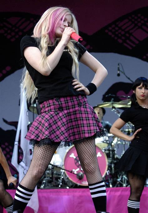 avril lavigne | Punk outfits, Outfits, Avril lavigne