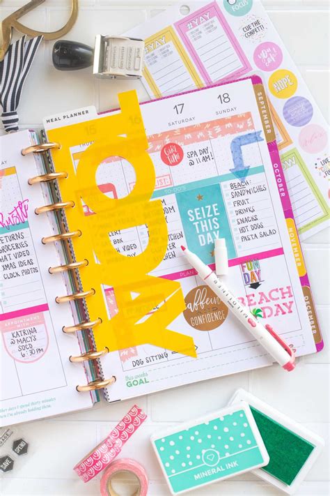 Make a DIY Happy Planner Divider from a Plastic Folder (Free Template ...