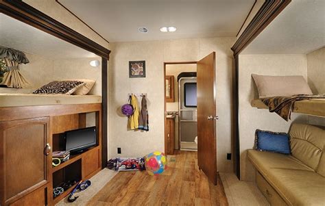 Breathtaking 21 Rv Bunkhouse Ideas https://camperism.co/2018/07/19/21-rv-bunkhouse-ideas/ The ...