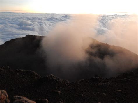 Day 34: Touching the summit of Gunung Kerinci | Splinter's Paradise