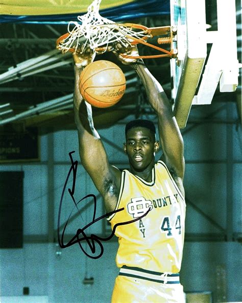 CHRIS WEBBER - Michigan AUTOGRAPH Signed 8x10 Photo B