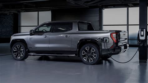 GMC Introduces First-Ever Sierra EV With 400 Miles of Range