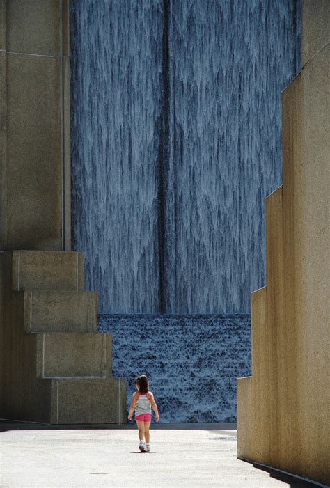 Houston. It's Worth It. – Waterwall