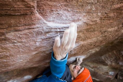 Rock climbing in Albarracin (Spain) - Boulder | Valencia Climb