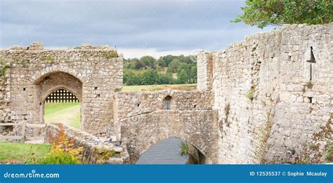 Leeds castle walls stock image. Image of king, manor - 12535537