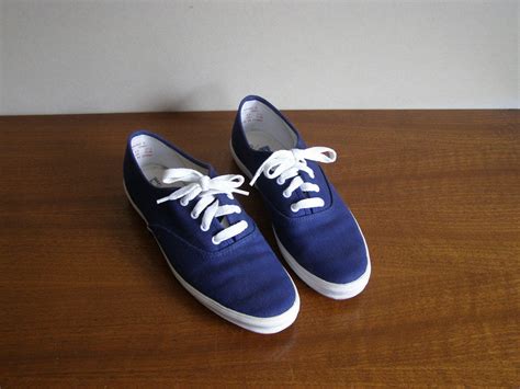 Vintage KEDS Sneakers NAVY BLUE Womens Size 6 by RedEyeVintage