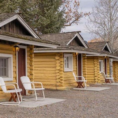 Comfortable Log Cabins in Ashton, Idaho | Ashton Log Cabin Rentals