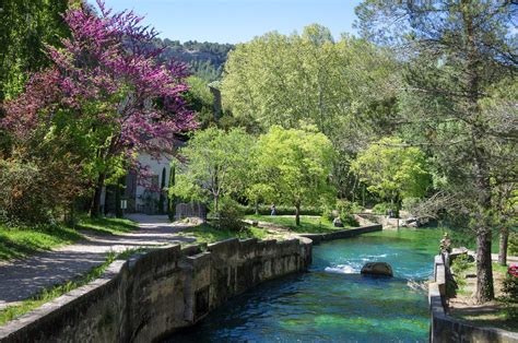 Fontaine-de-Vaucluse | Provence, Places to visit, Provence france