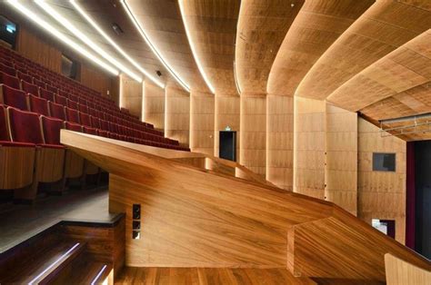 Kunstcluster Nieuwegein - performance space - edge lit wood panels | Home theater design, Modern ...