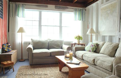 A Coastal Cottage Living Room