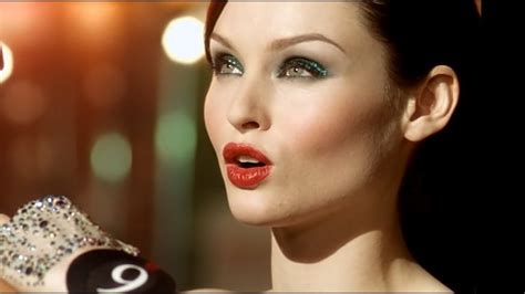 Revive "Murder on the Dancefloor": Sophie Ellis-Bextor's hit resurfaces with a vengeance in ...