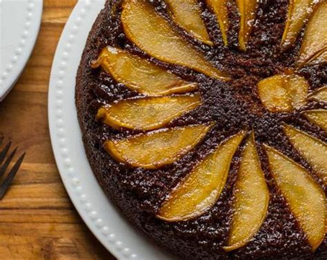 Gingerbread Pear Upside-Down Skillet Cake Recipe | SideChef