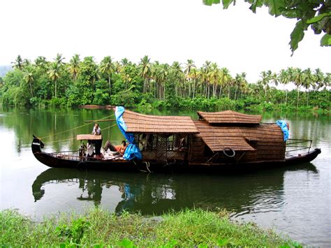 3 Best Kerala Backwaters You Should Explore in Your Vacation