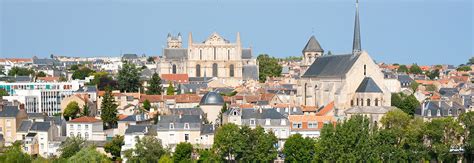 Poitiers Airport Car and Van Hire | Europcar