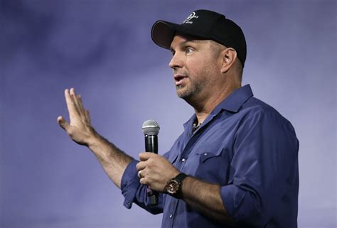 Garth Brooks to Ireland: Let concerts go on, then fix the system - LA Times