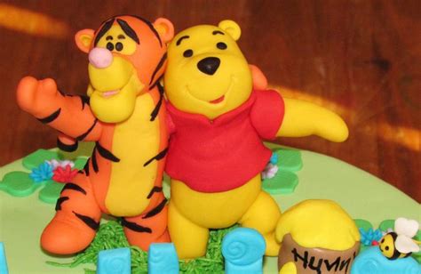 Tigger and Winnie the Pooh Cake Topper - Decorated Cake - CakesDecor